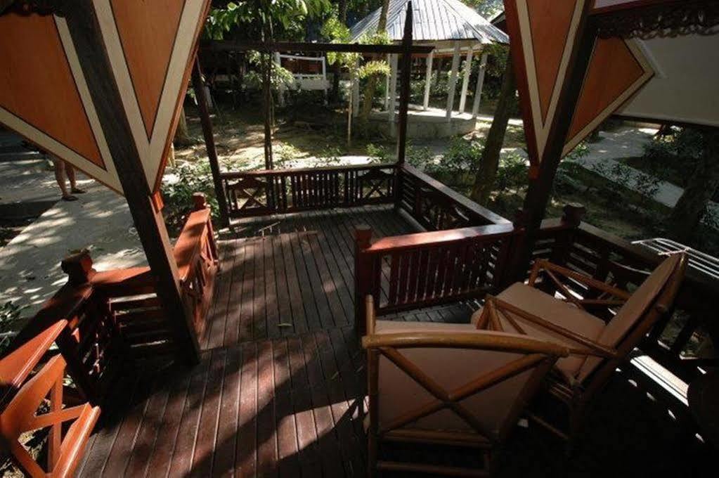 Shari La Island Resort Kampong Pasir Hantu Екстериор снимка